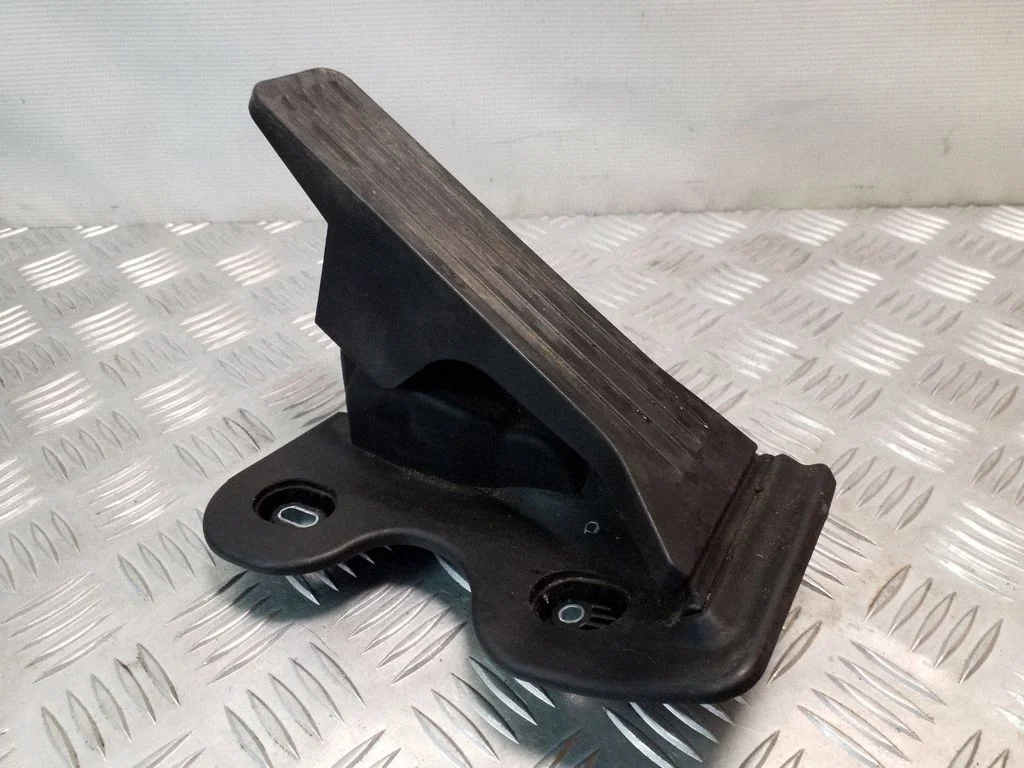 Accelerator throttle pedal – Mazda 6 (2008-2013)