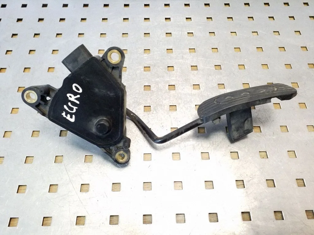 Gaasipedaal 18002AX700 – Nissan Note (E11) (2006-2014)