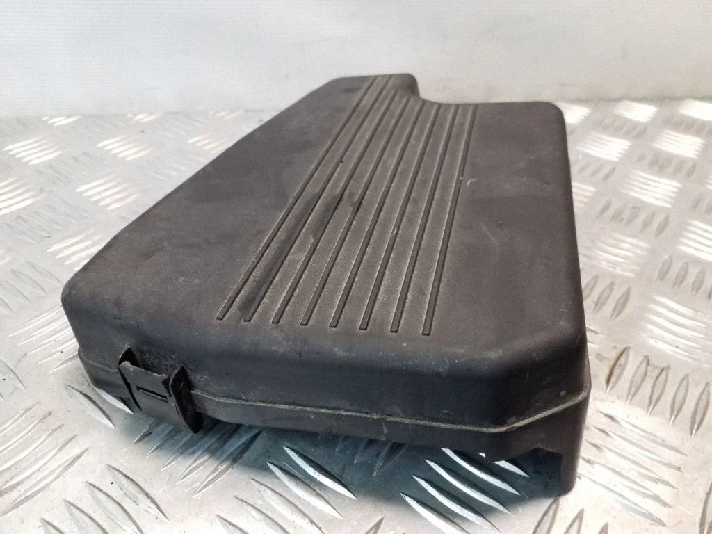 Fuse box cover – Mazda 6 (2008-2013)
