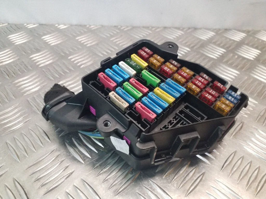 Fuse module 8D1941824