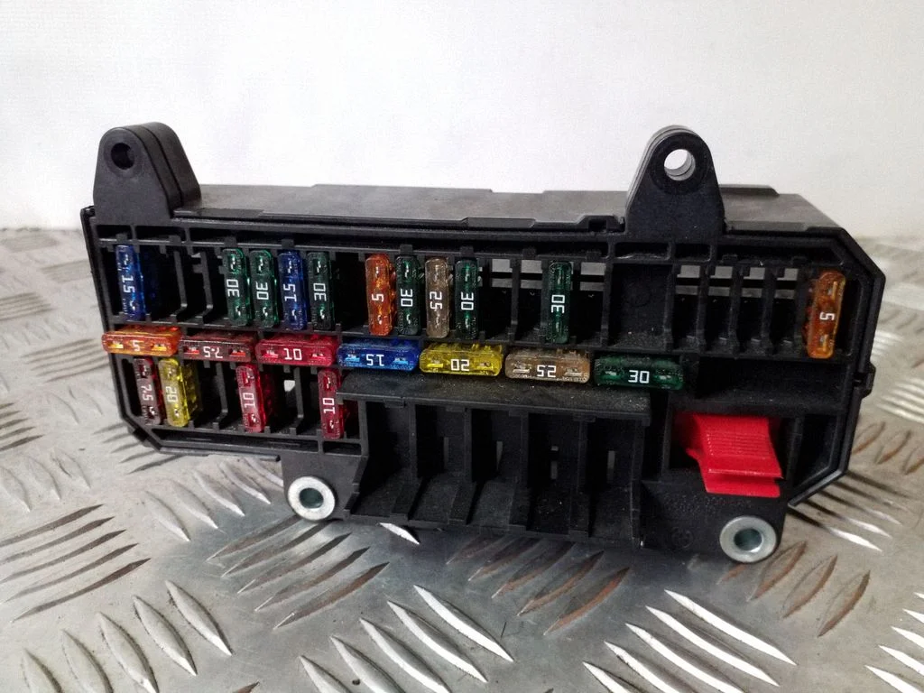 Fuse module – BMW 7 Series E65 E66 (2001-2008)