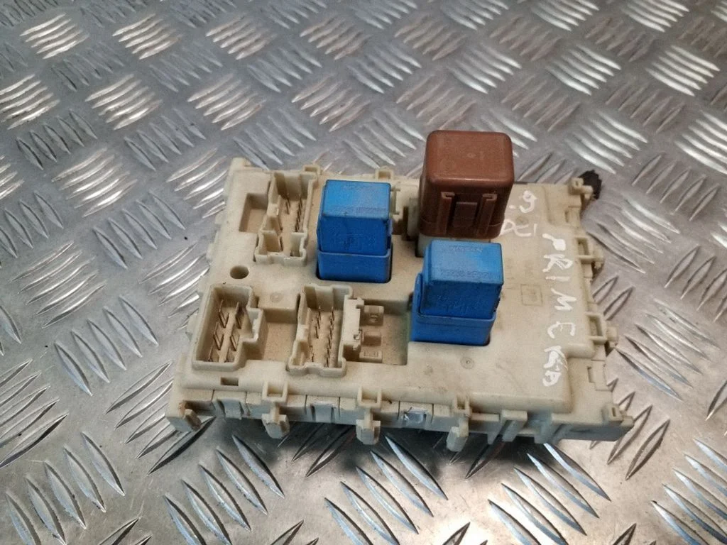 Fuse module – Nissan Primera (2002-2007)