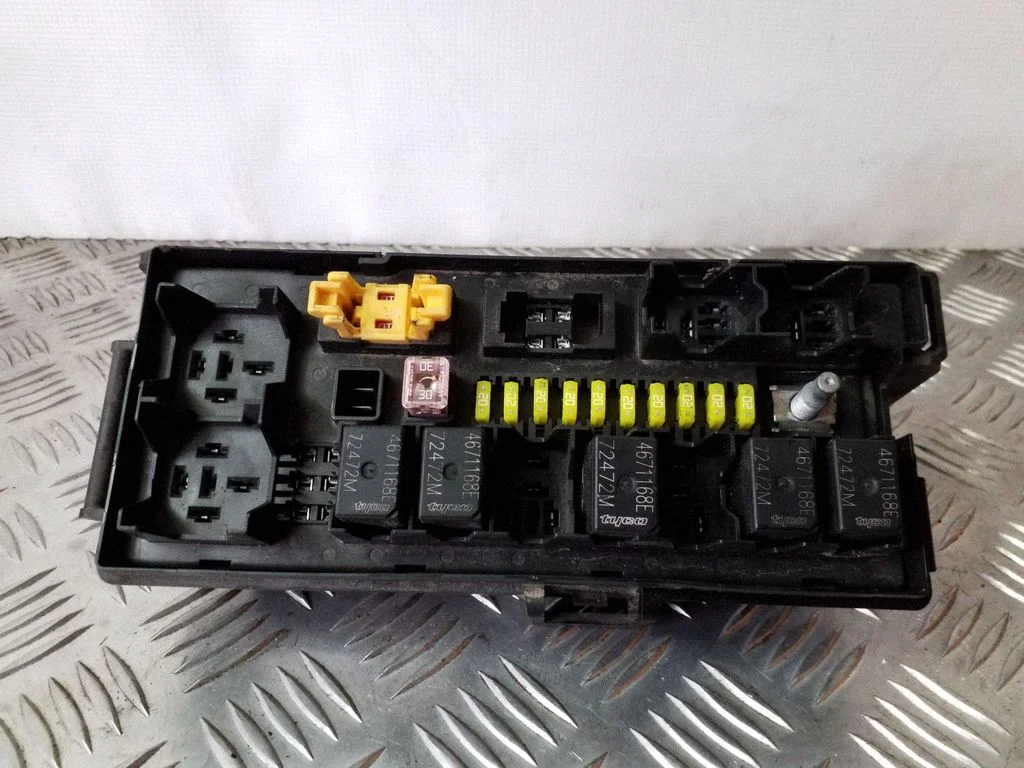Fuse module – Jeep Grand Cherokee (WK) (2005-2010)