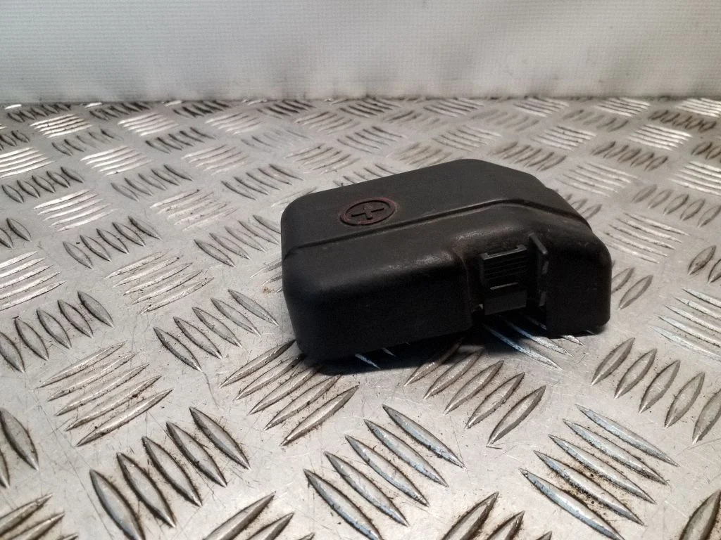 Kita variklio skyriaus detalė