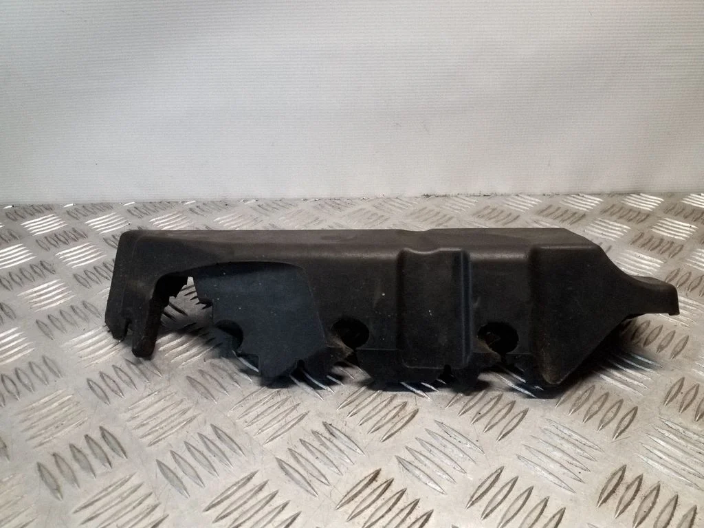 Cita motora nodalījuma detaļa AV609U550BB