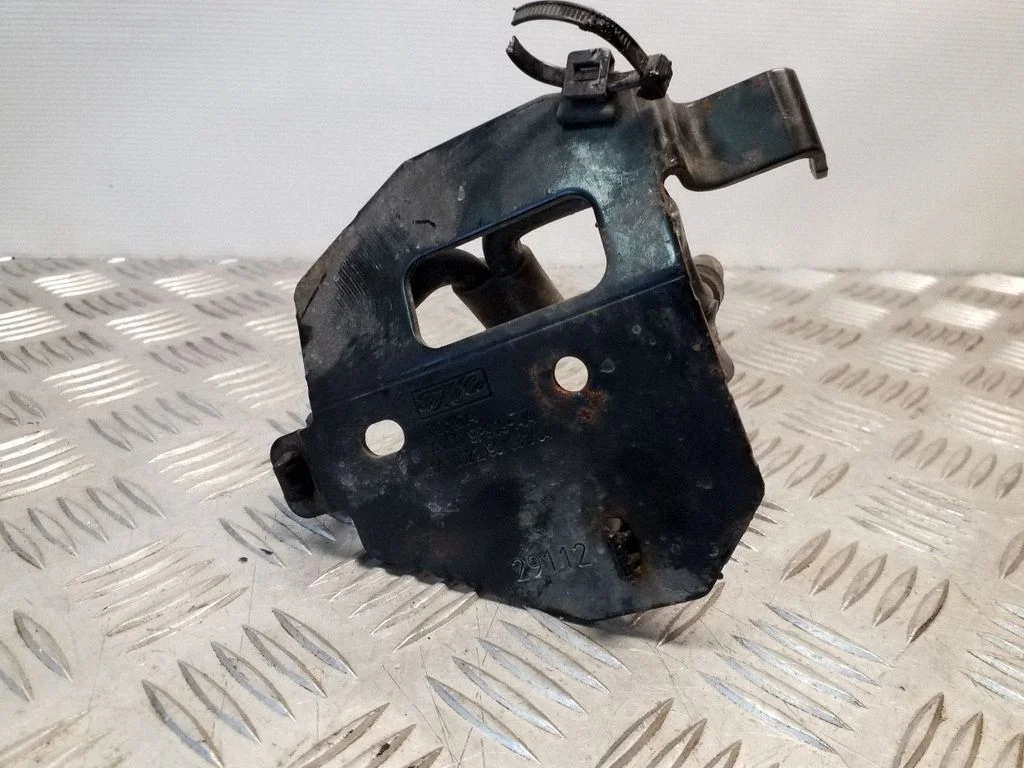 Kita variklio skyriaus detalė