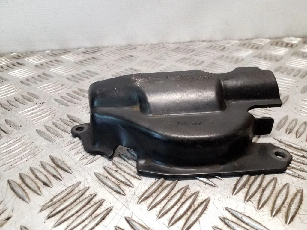 Kita variklio skyriaus detalė