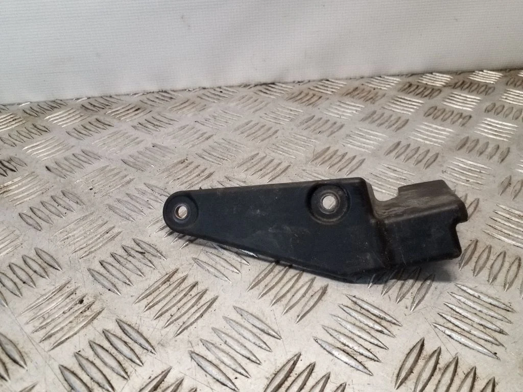 Kita variklio skyriaus detalė