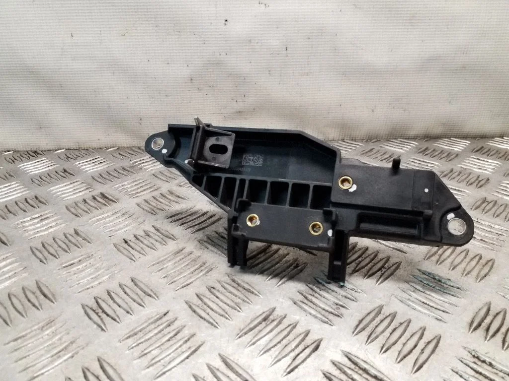 Kita variklio skyriaus detalė
