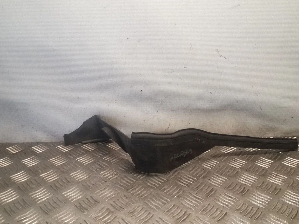 Cita motora nodalījuma detaļa 7M0915437E