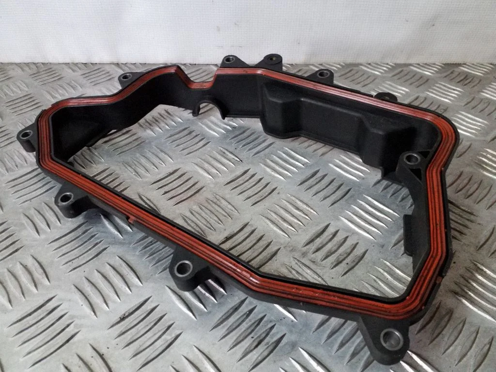 Other engine bay part – Infiniti EX (2007-)
