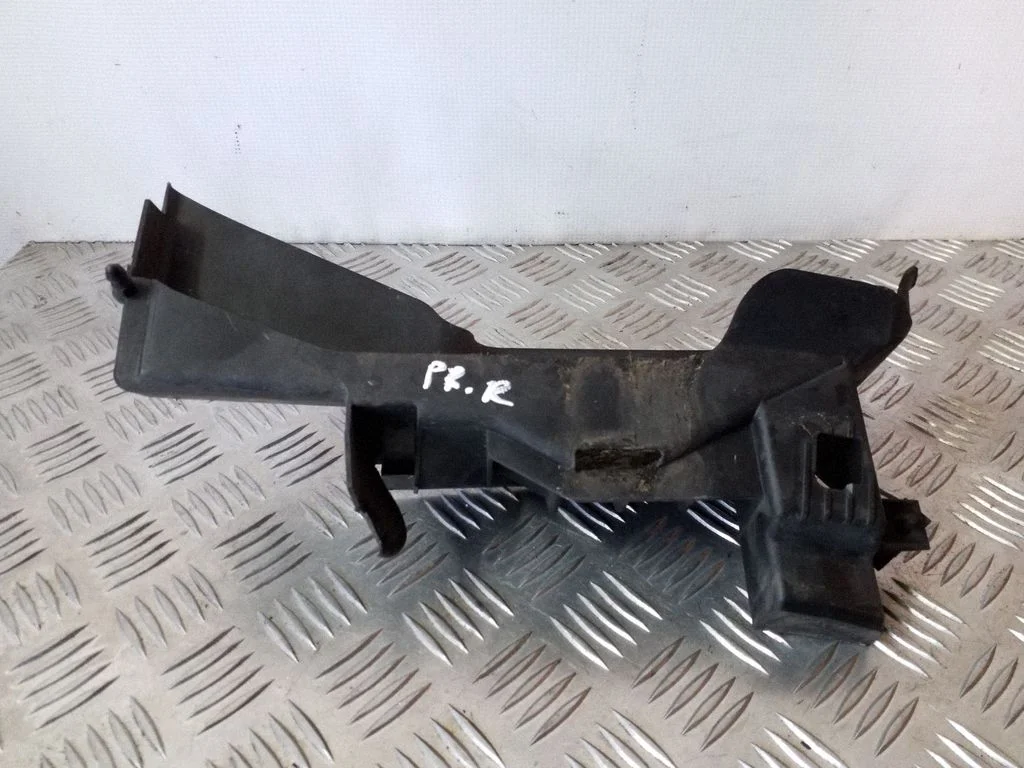 Cita motora nodalījuma detaļa AM51R02476A