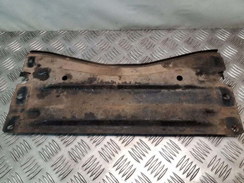 Cita apakšas detaļa GHP956315