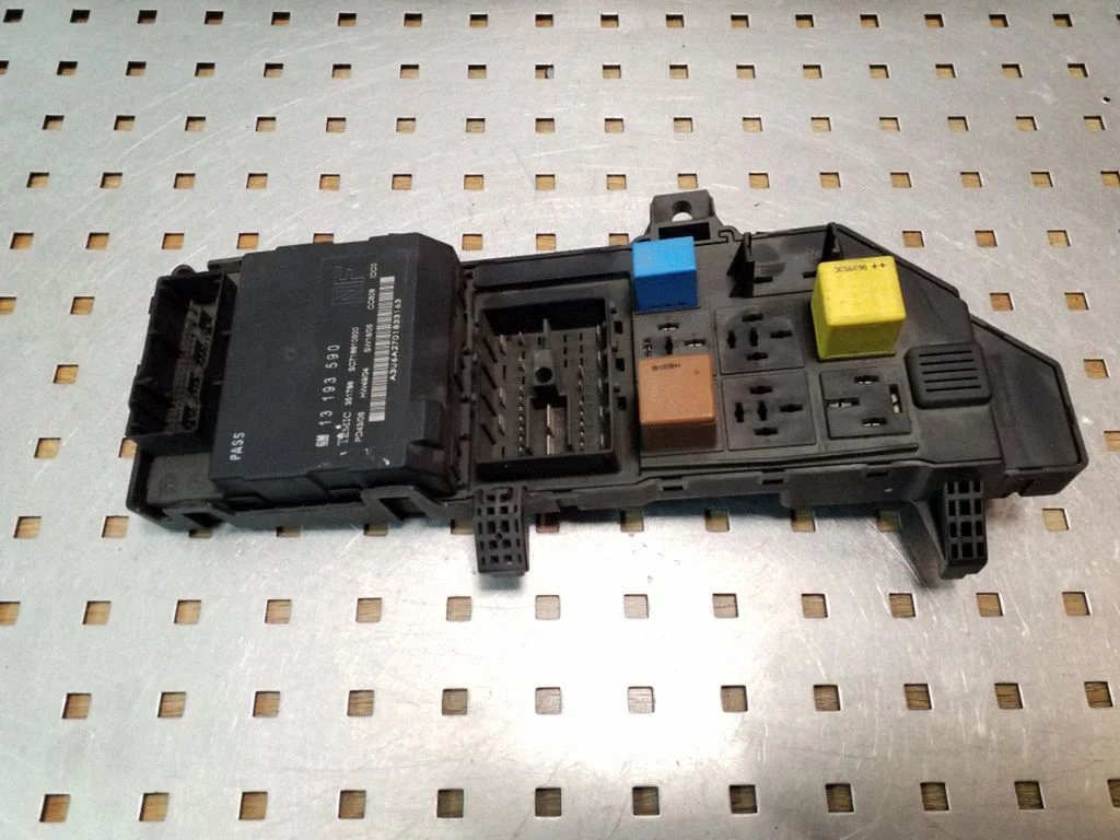 Comfort/convenience module – Opel Vectra C (2005-2009)