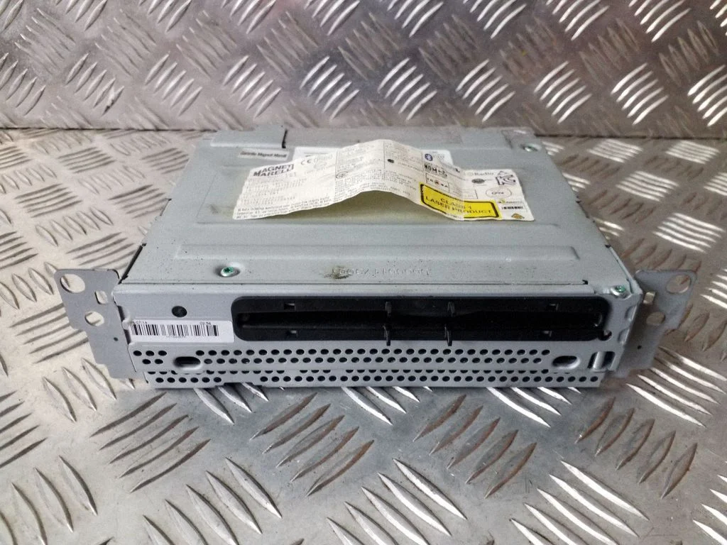 Radio/CD/DVD/GPS head unit – BMW 1 Series F20 F21 (2011-2019)