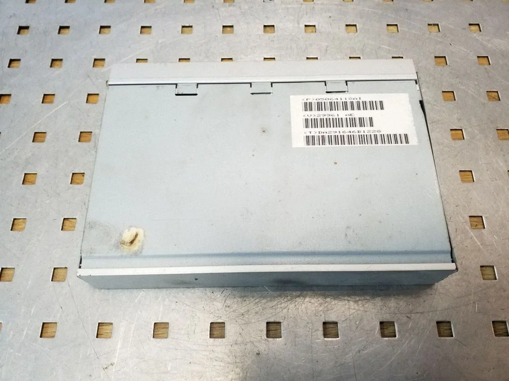 Helivõimendi 05064118AI