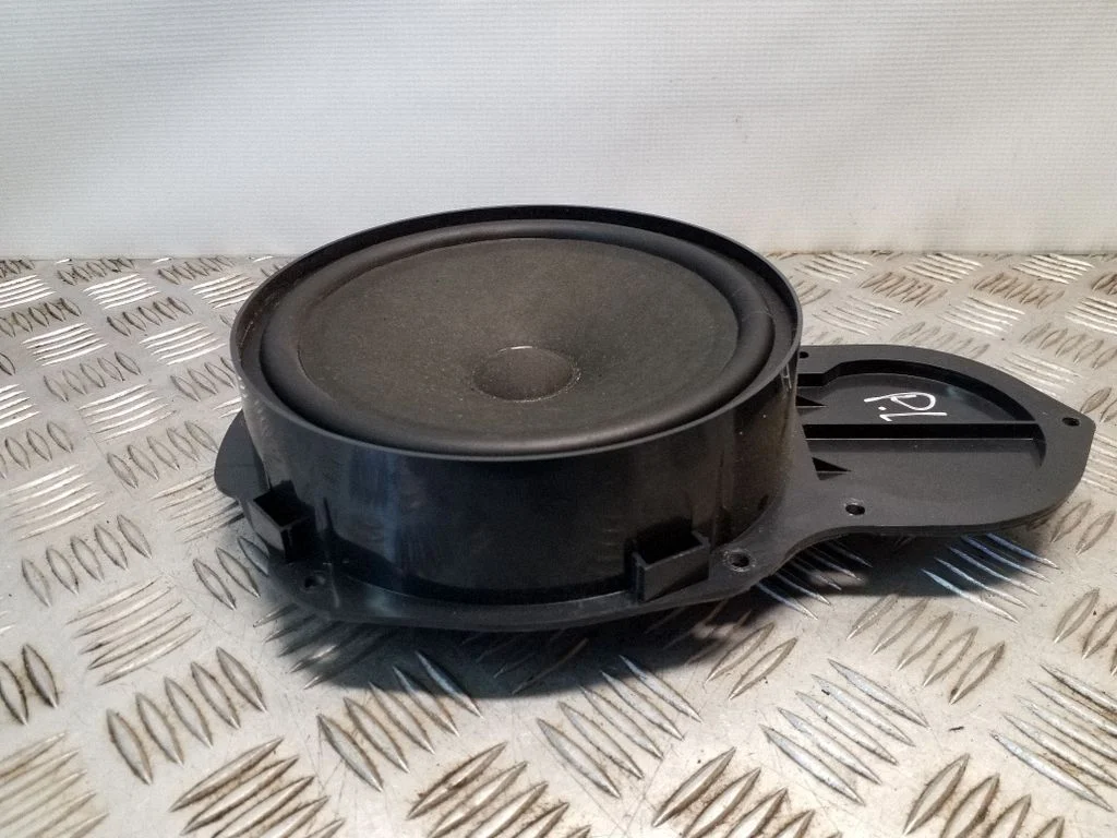 Front door speaker – Volkswagen Passat CC (2008-2016)