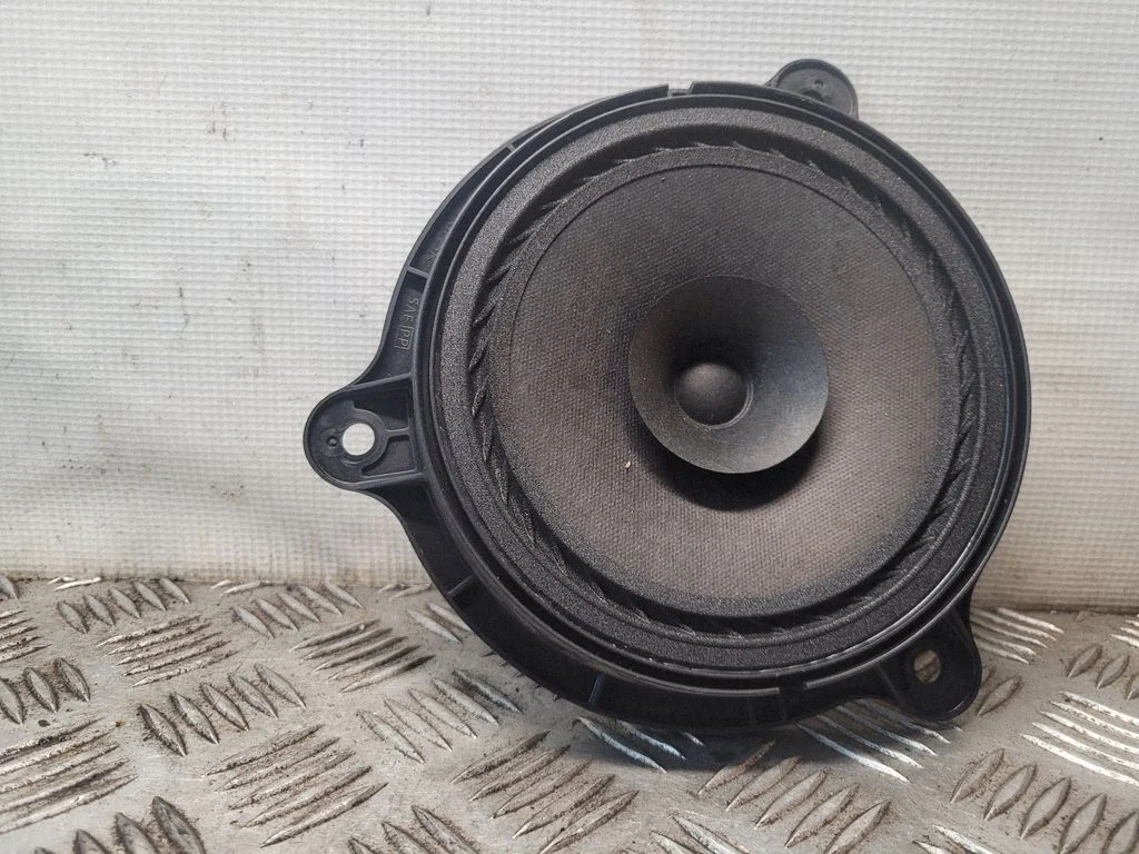 Esiukse kõlar(id) 28156EE500