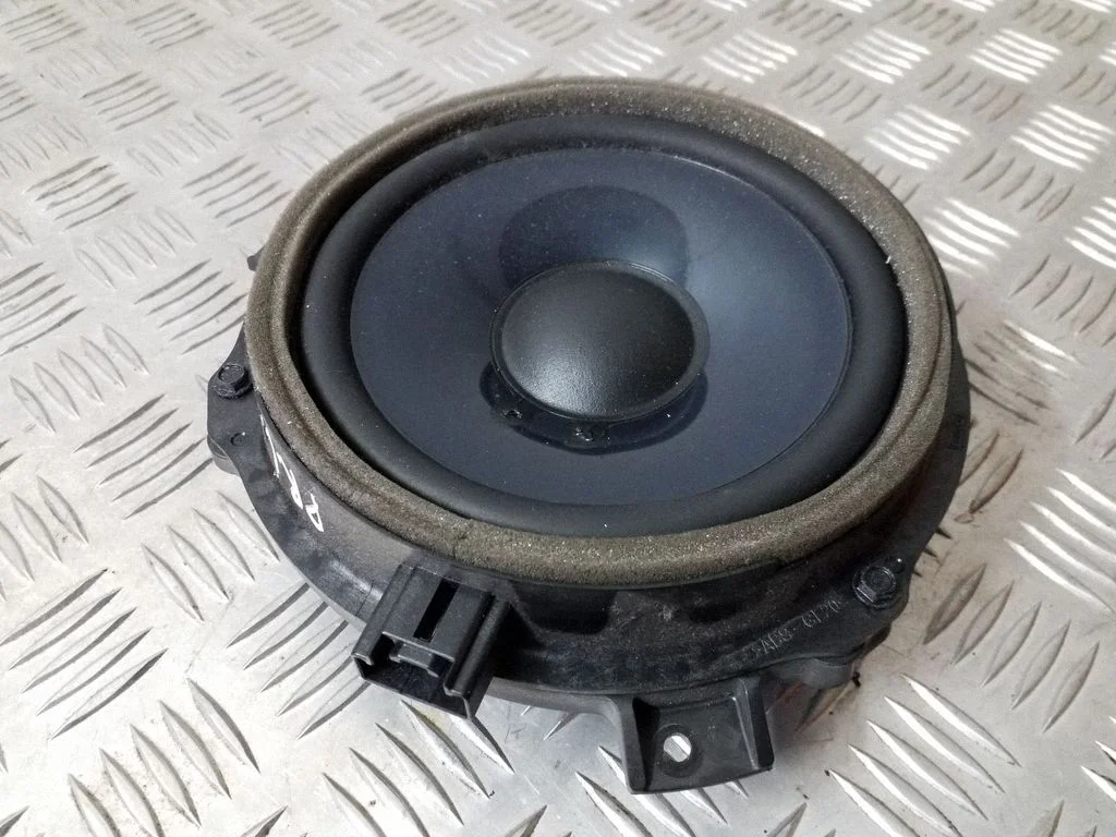 Skaļrunis (-ņi) priekšējās durvīs – Ford C-MAX II (2010-2019)