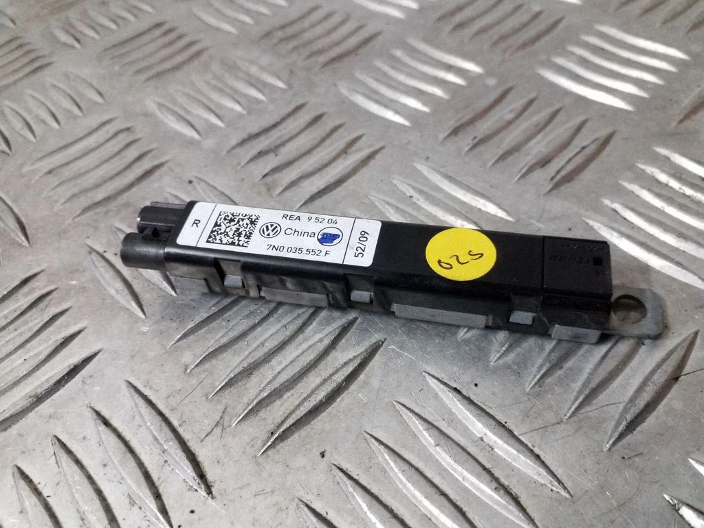 Aerial antenna amplifier 7N0035552F