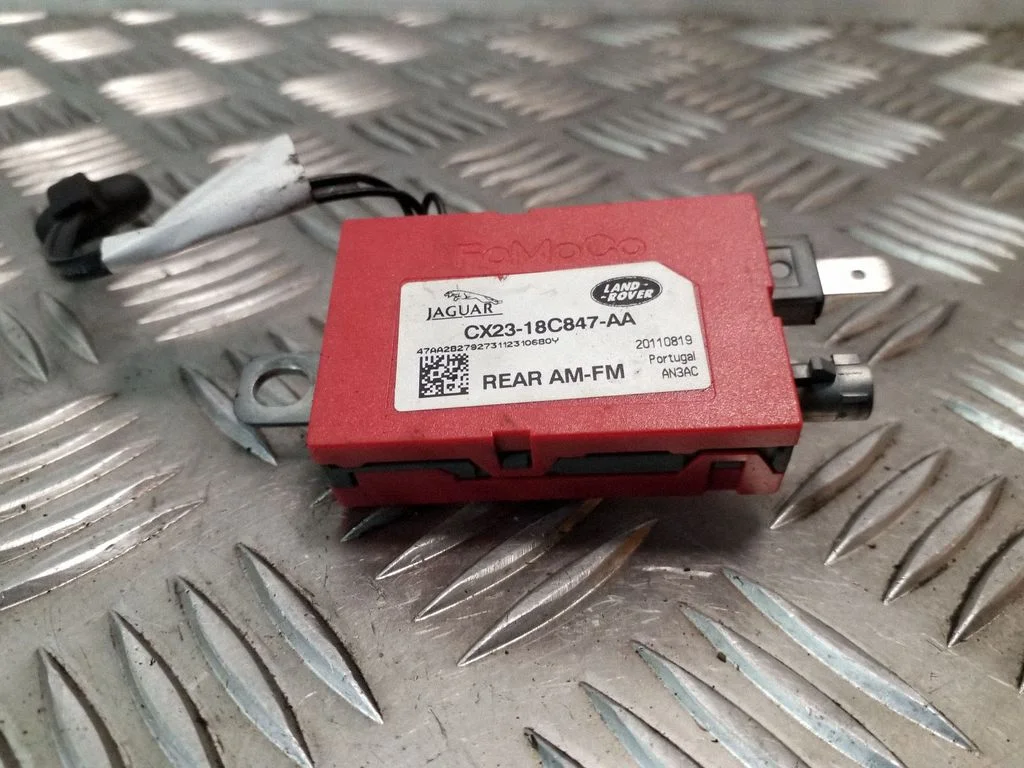 Antenas pastiprinātājs – Jaguar XF X250 (2007-2015)