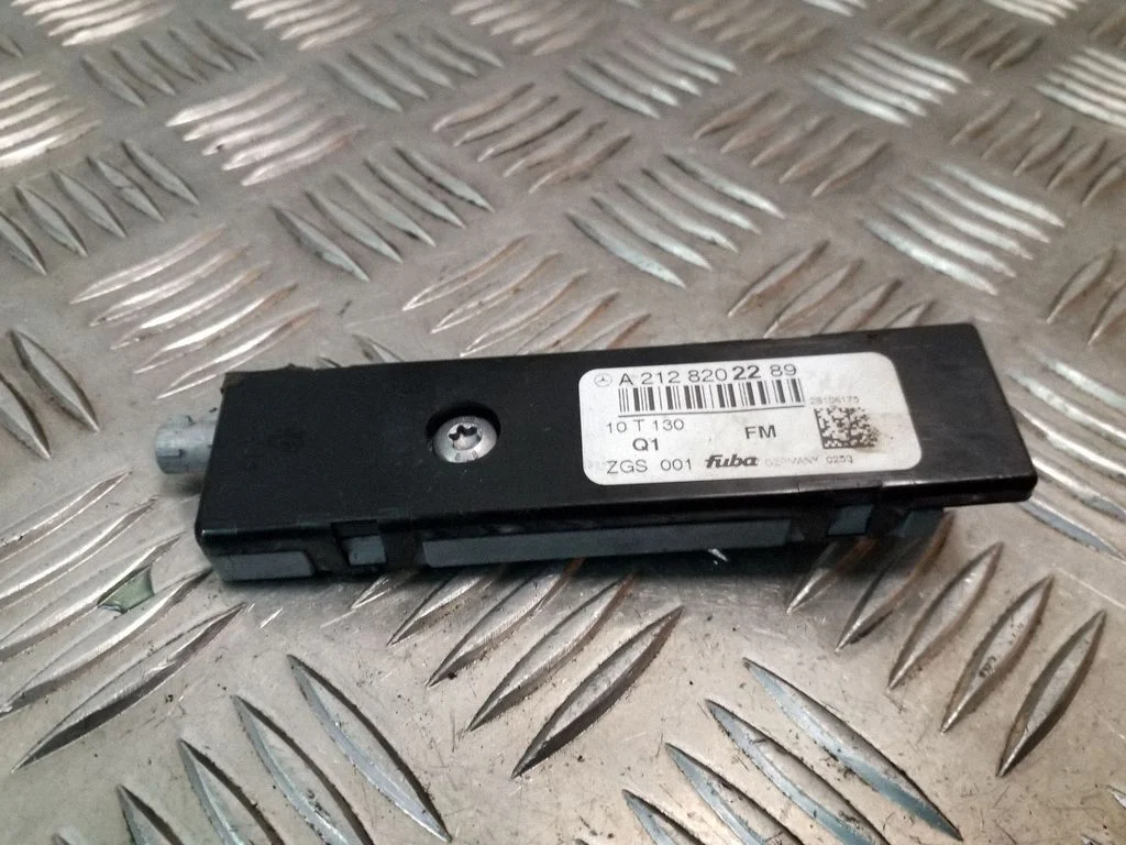 Antenas pastiprinātājs – Mercedes-Benz E klase W212 (2009-2016)