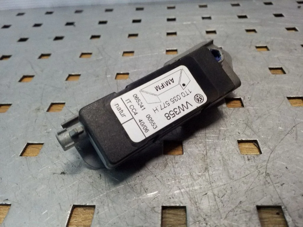 Antenas pastiprinātājs – Volkswagen Touran I (2003-2010)