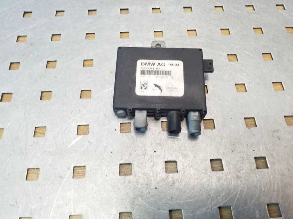 Aerial antenna amplifier – BMW 3 Series E46 (1998-2005)