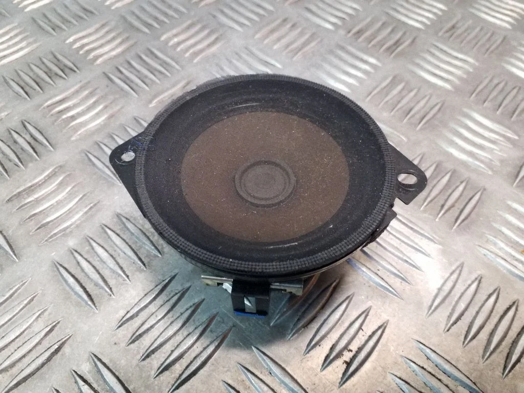 Panel speaker 05064120AB