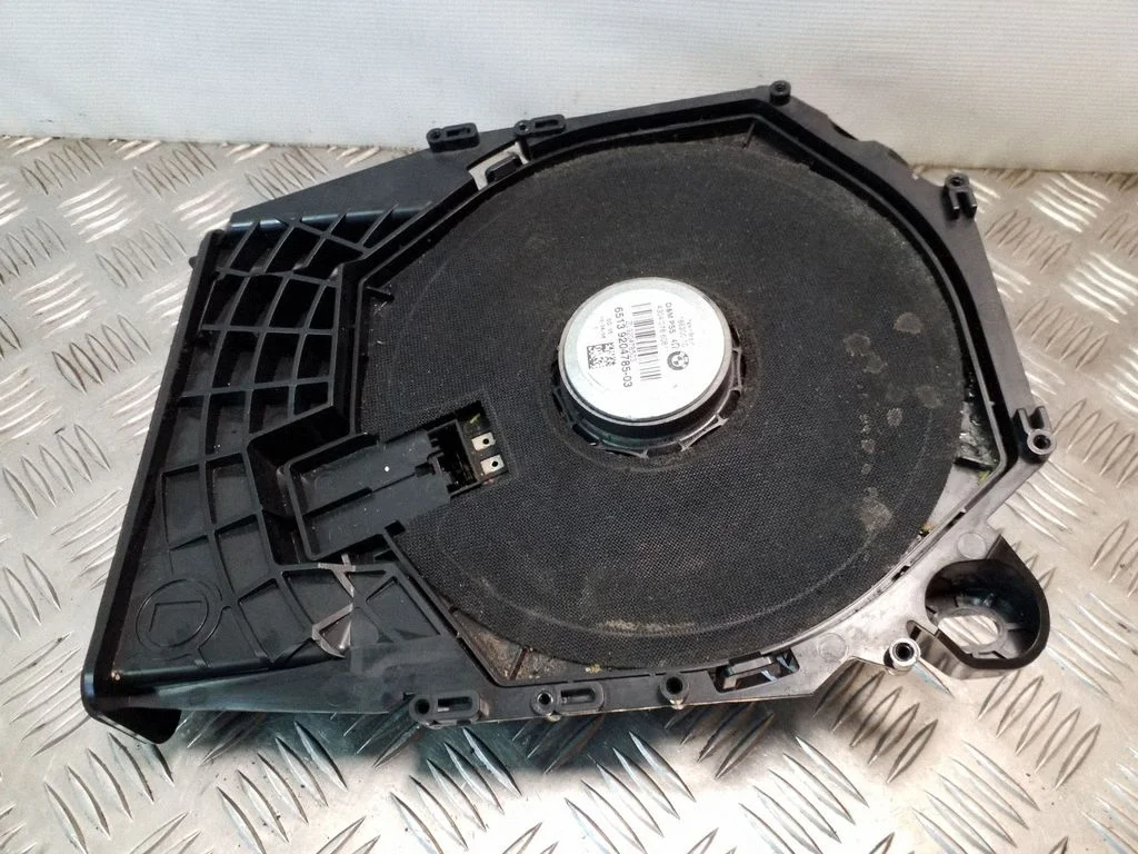 Subwoofer – BMW Seria 1 E81 E87 (2004-2011)