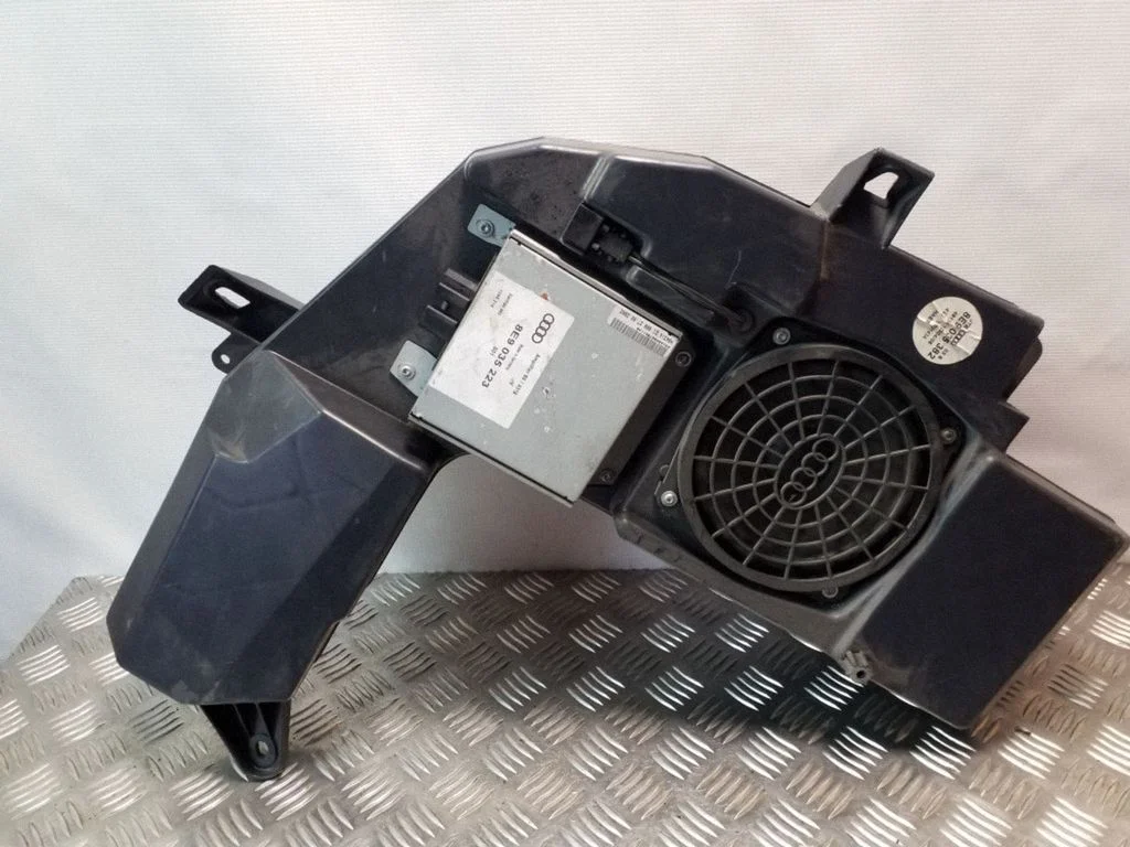 Subwoofer – Audi A4 S4 B6 8E 8H (2001-2005)