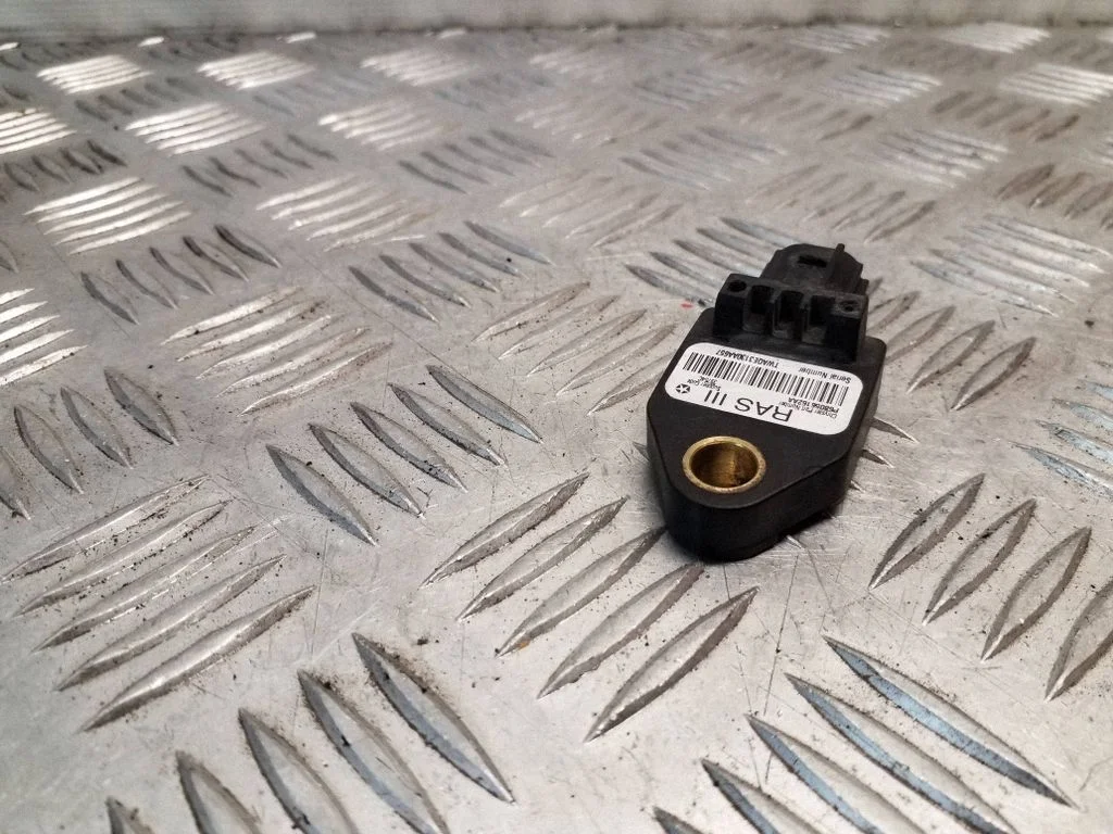 Drošības spilvenu trieciena sensors