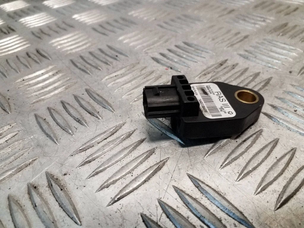 Drošības spilvenu trieciena sensors