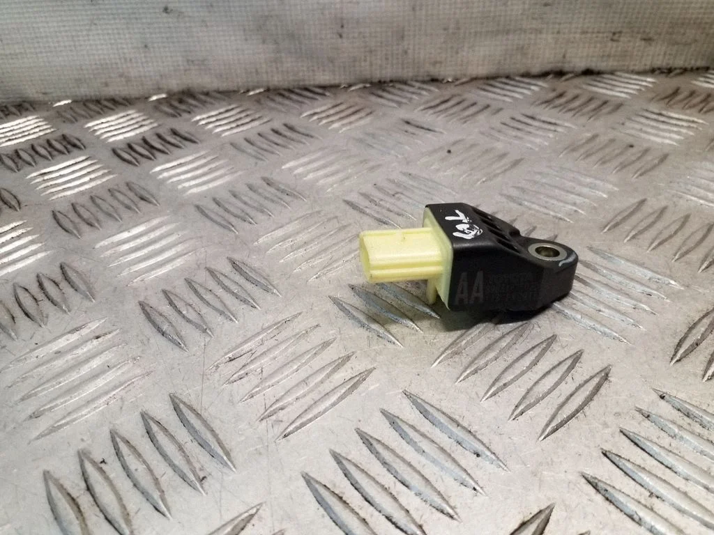 Drošības spilvenu trieciena sensors 8983175020