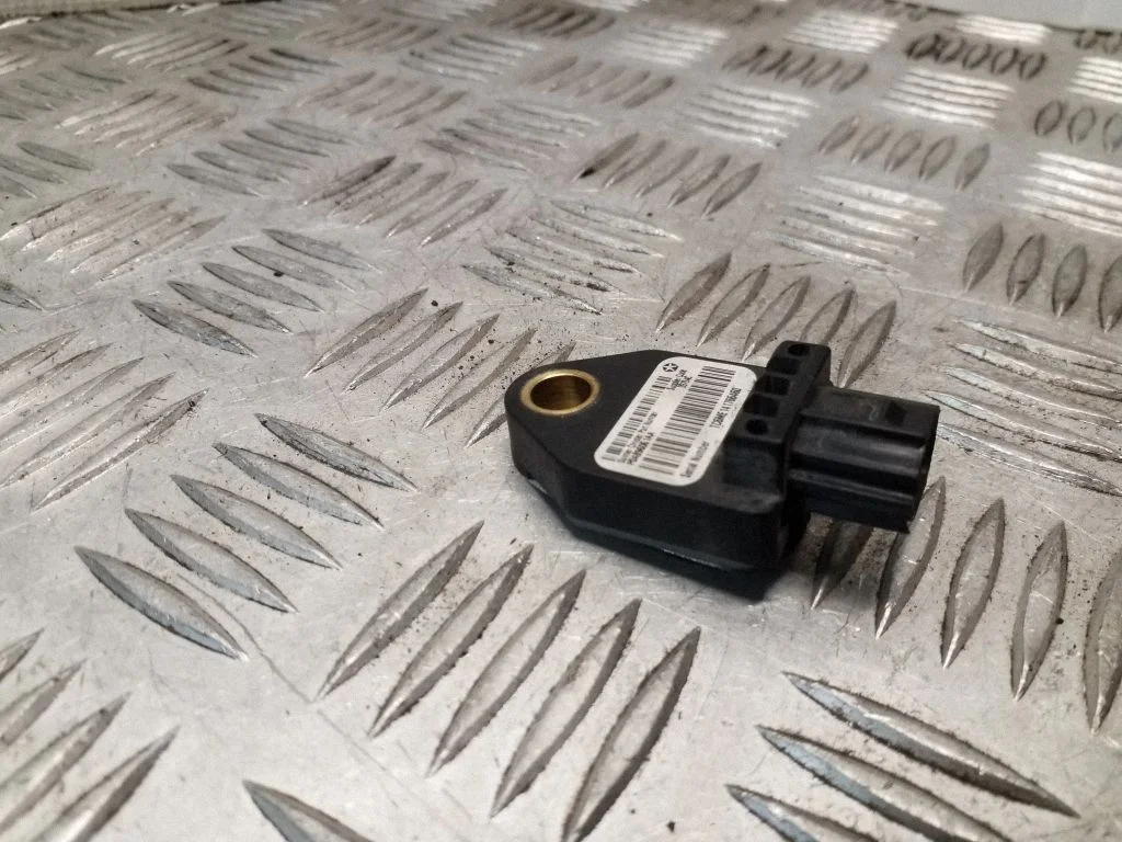 Drošības spilvenu trieciena sensors