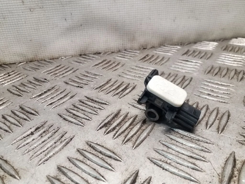 Turvapadja löögiandur 988301EA0A