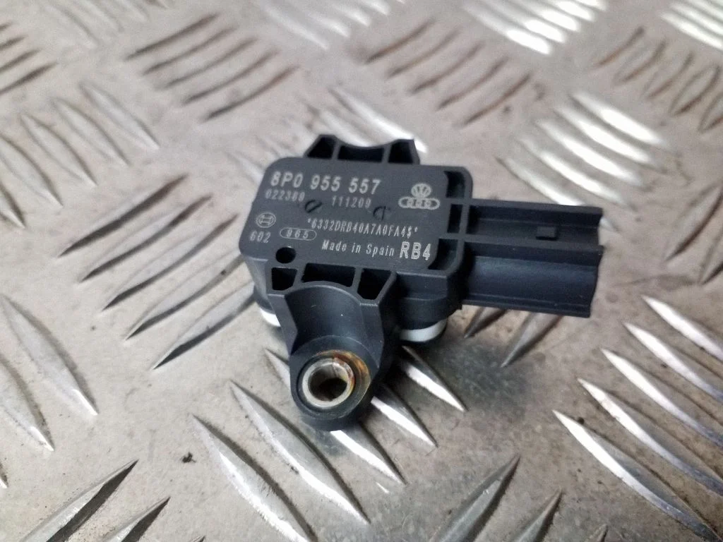 Airbag deployment crash/impact sensor 8P0955557
