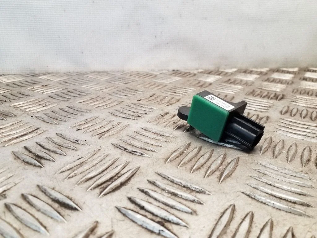 Drošības spilvenu trieciena sensors 5N0959351B