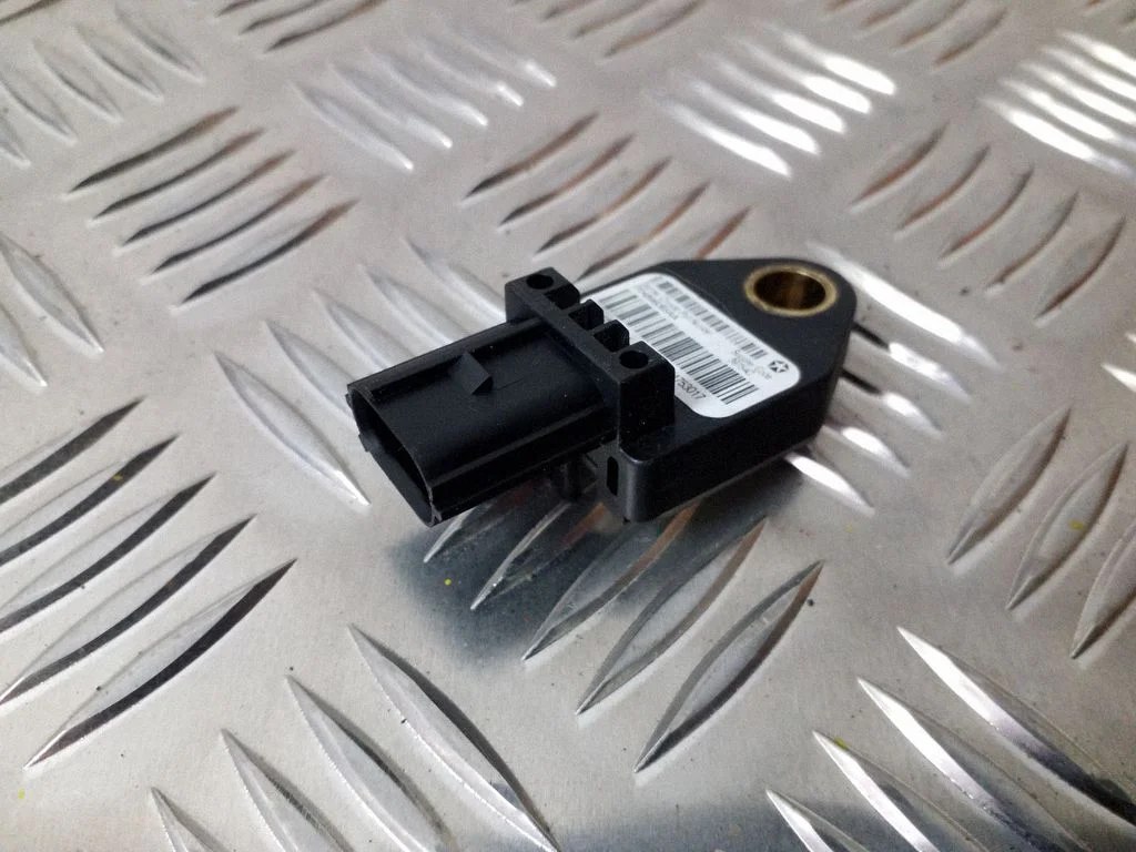 Drošības spilvenu trieciena sensors