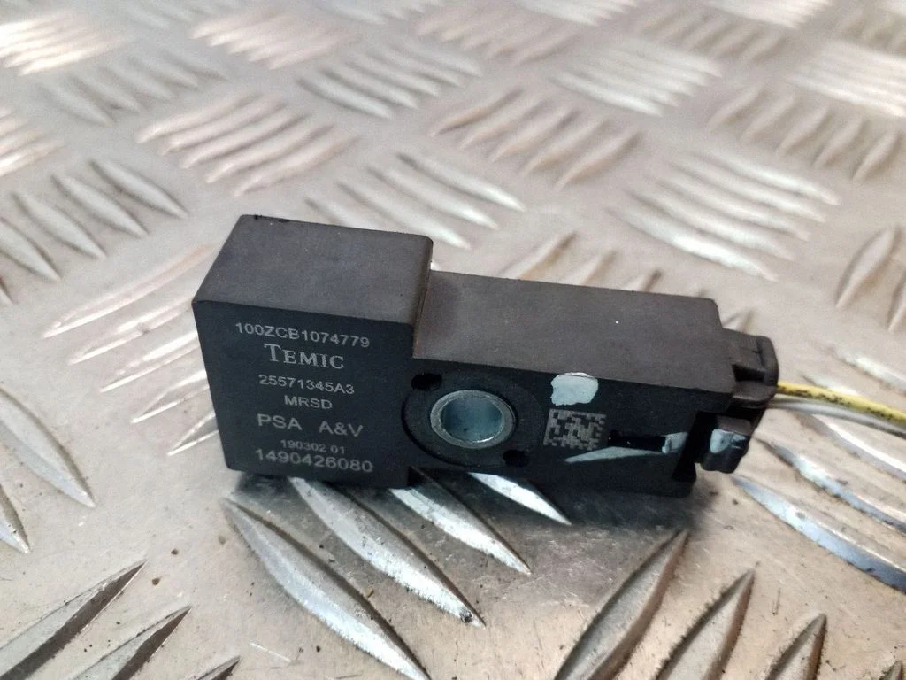 Turvapadja löögiandur 1490426080