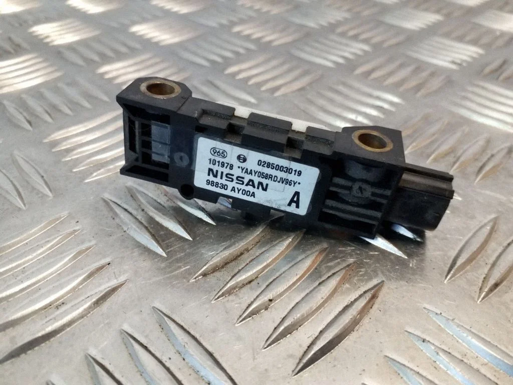 Drošības spilvenu trieciena sensors – Nissan Primera (2002-2007)