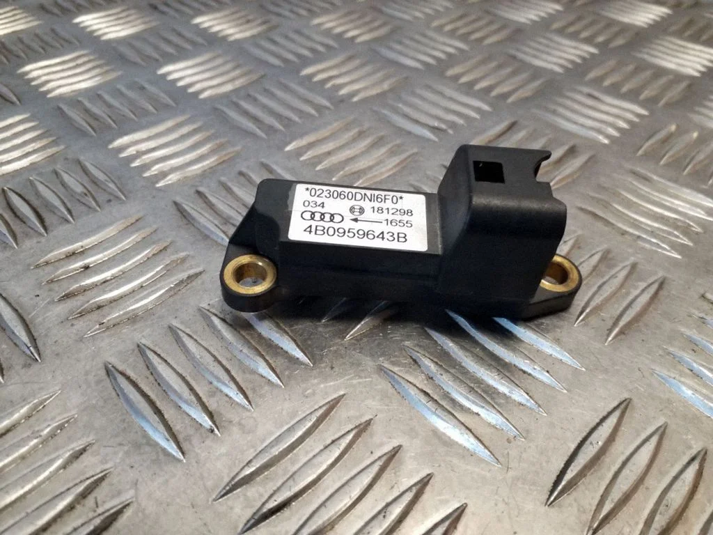 Drošības spilvenu trieciena sensors 4B0959643B