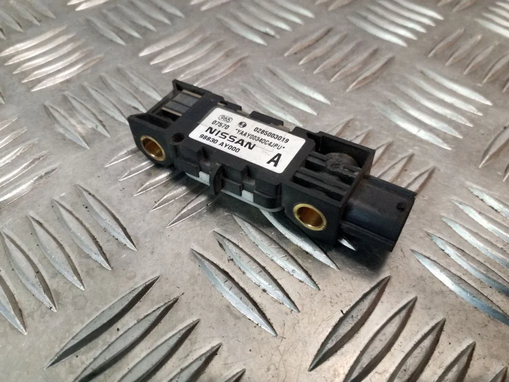Drošības spilvenu trieciena sensors – Nissan Primera (2002-2007)
