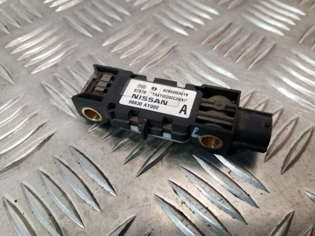 Drošības spilvenu trieciena sensors – Nissan Primera (2002-2007)