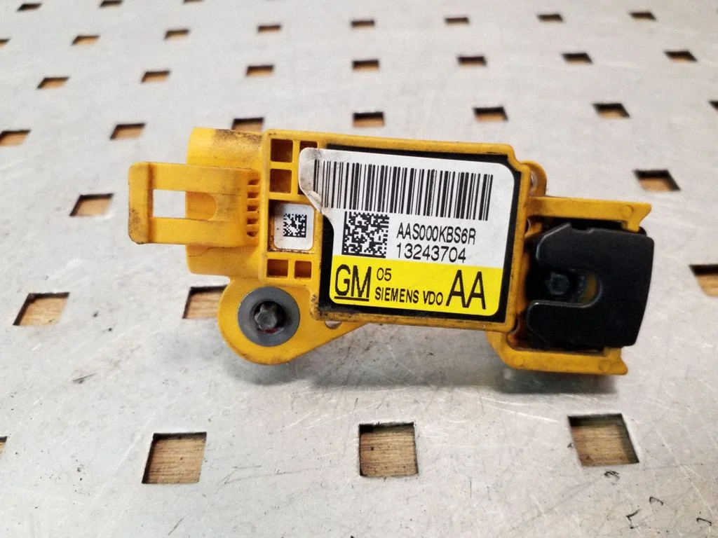 Airbag deployment crash/impact sensor – Opel Vectra C (2005-2009)