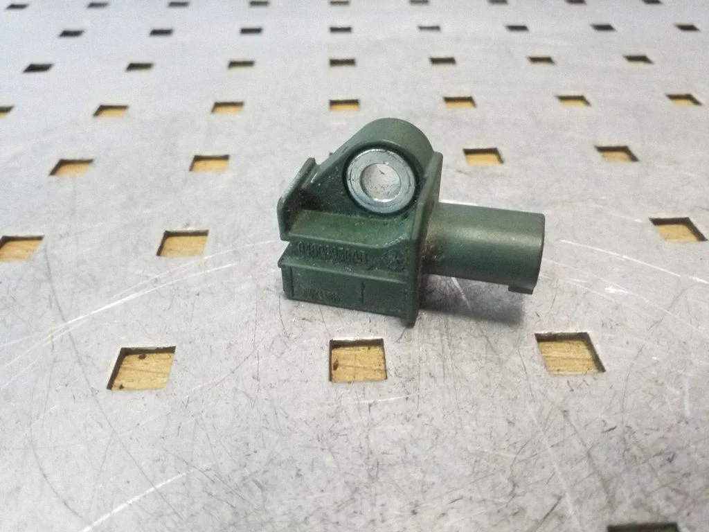 Airbag deployment crash/impact sensor – Chrysler Grand Voyager V (2007-2015)