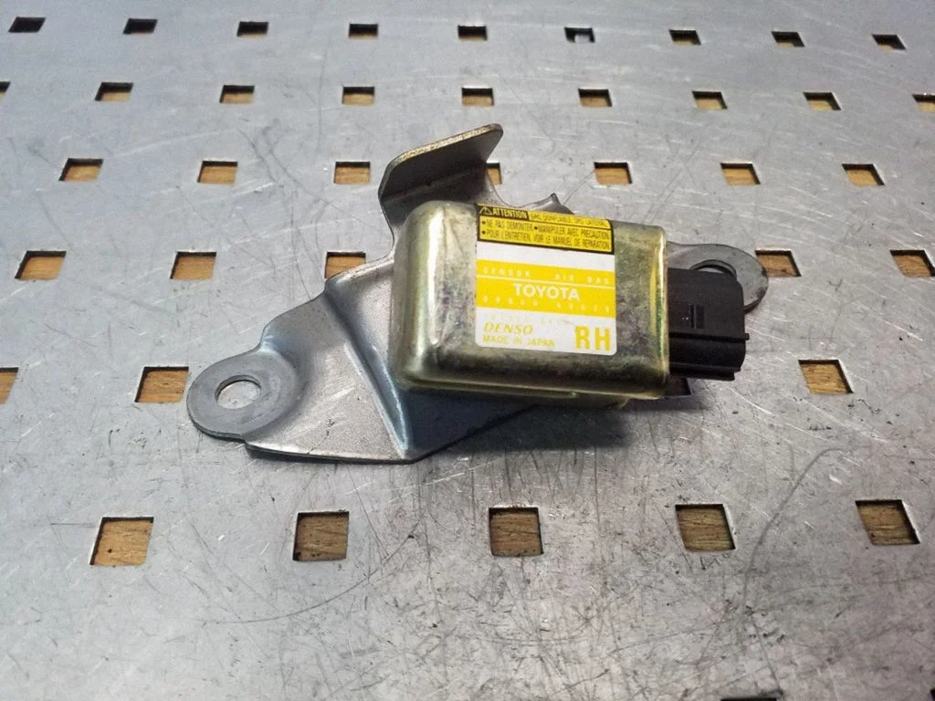 Drošības spilvenu trieciena sensors 8986060020