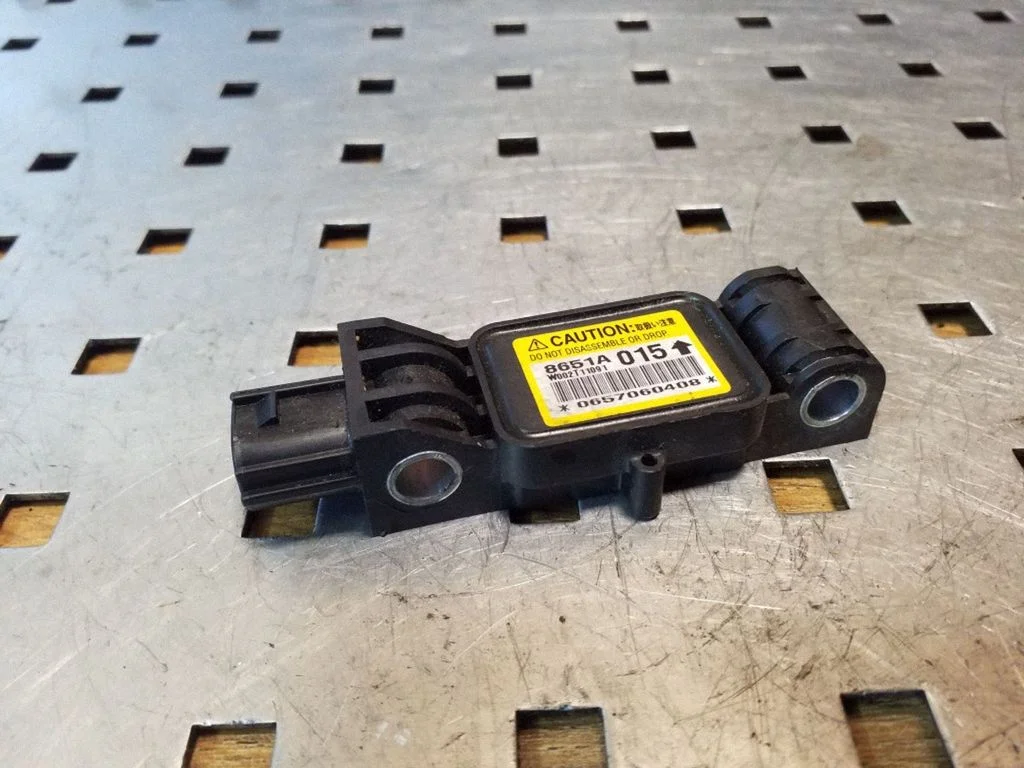 Drošības spilvenu trieciena sensors – Mitsubishi Grandis (2003-2011)