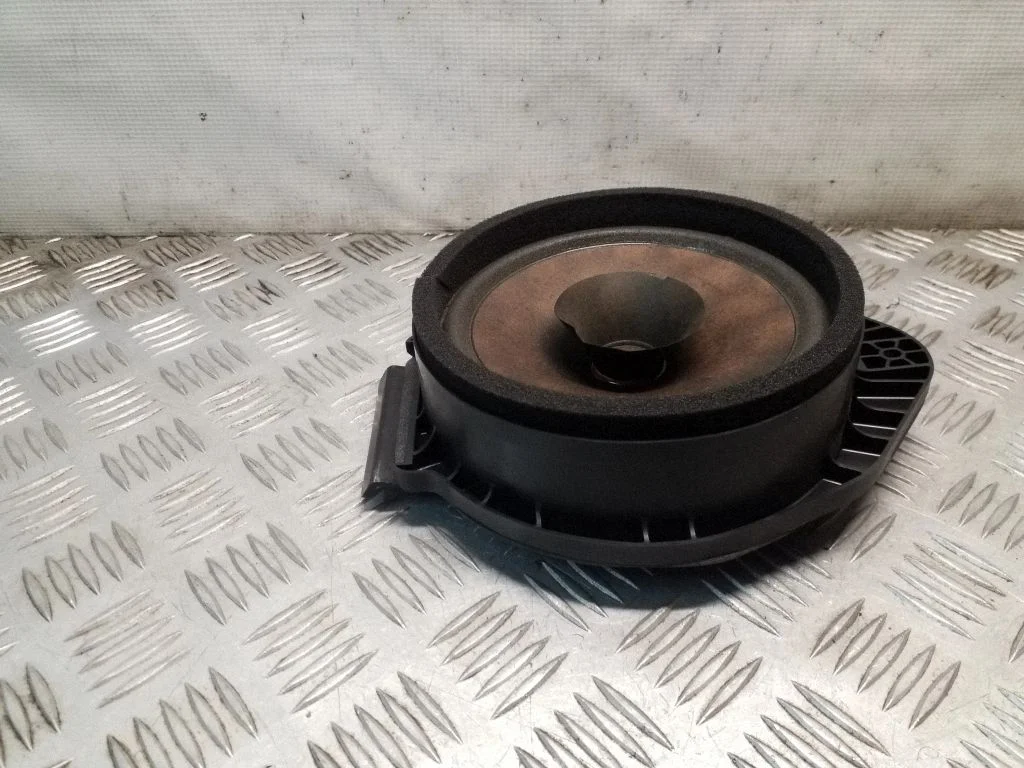 Rear door speaker – Opel Meriva B (2010-2016)
