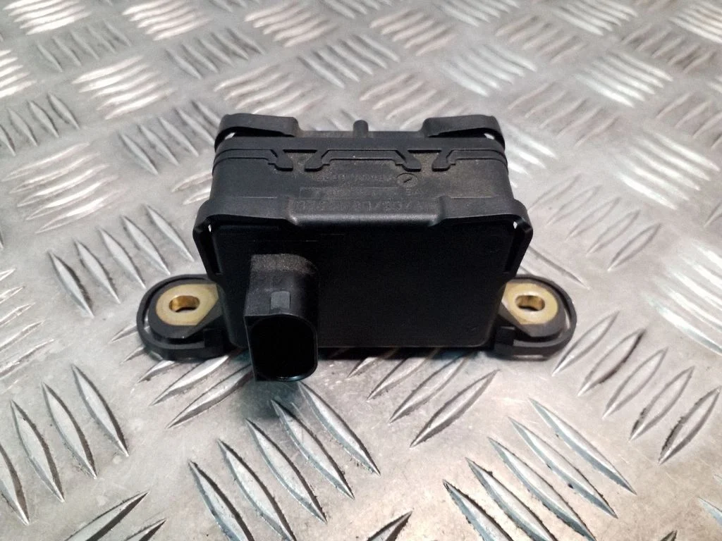 ESP acceleration yaw rate sensor – Chrysler Grand Voyager V (2007-2015)